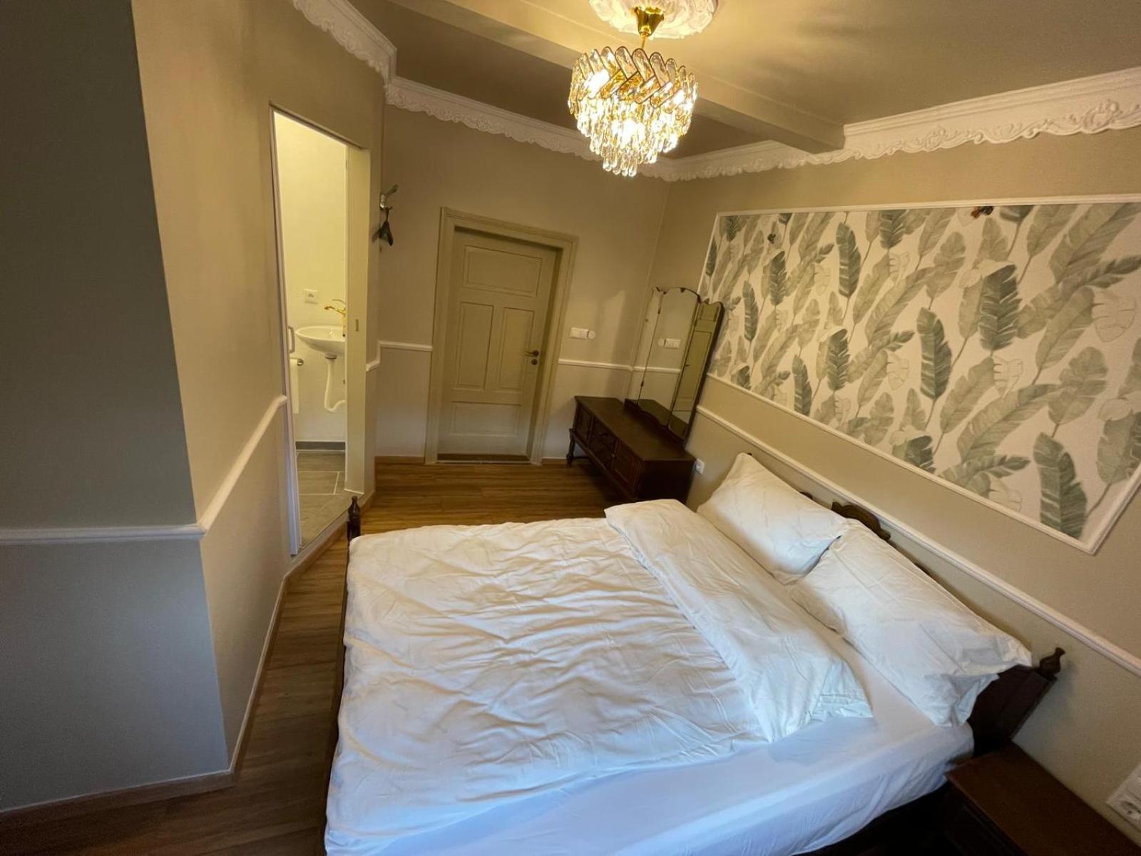 Boutique Hotel Am Bahndamm Нойхаус ам Ренвег Екстериор снимка
