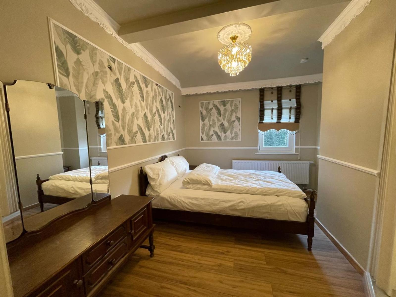 Boutique Hotel Am Bahndamm Нойхаус ам Ренвег Екстериор снимка