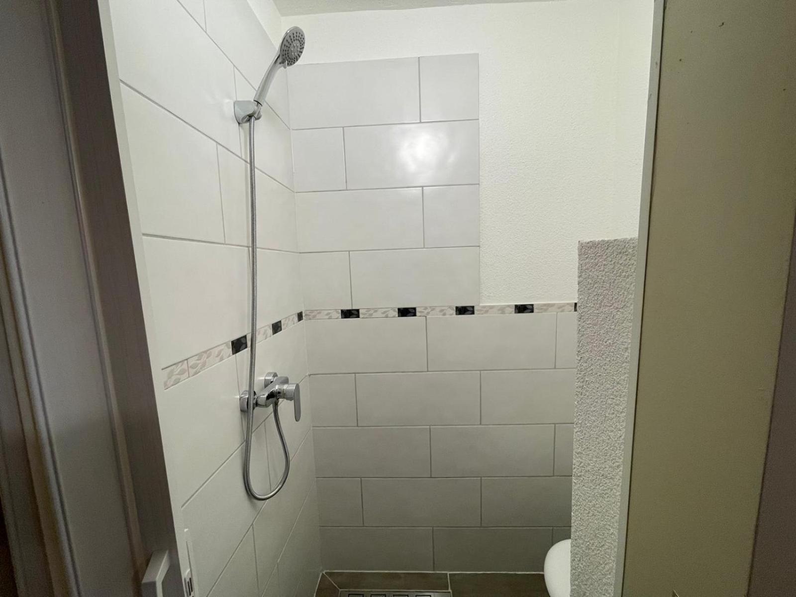 Boutique Hotel Am Bahndamm Нойхаус ам Ренвег Екстериор снимка