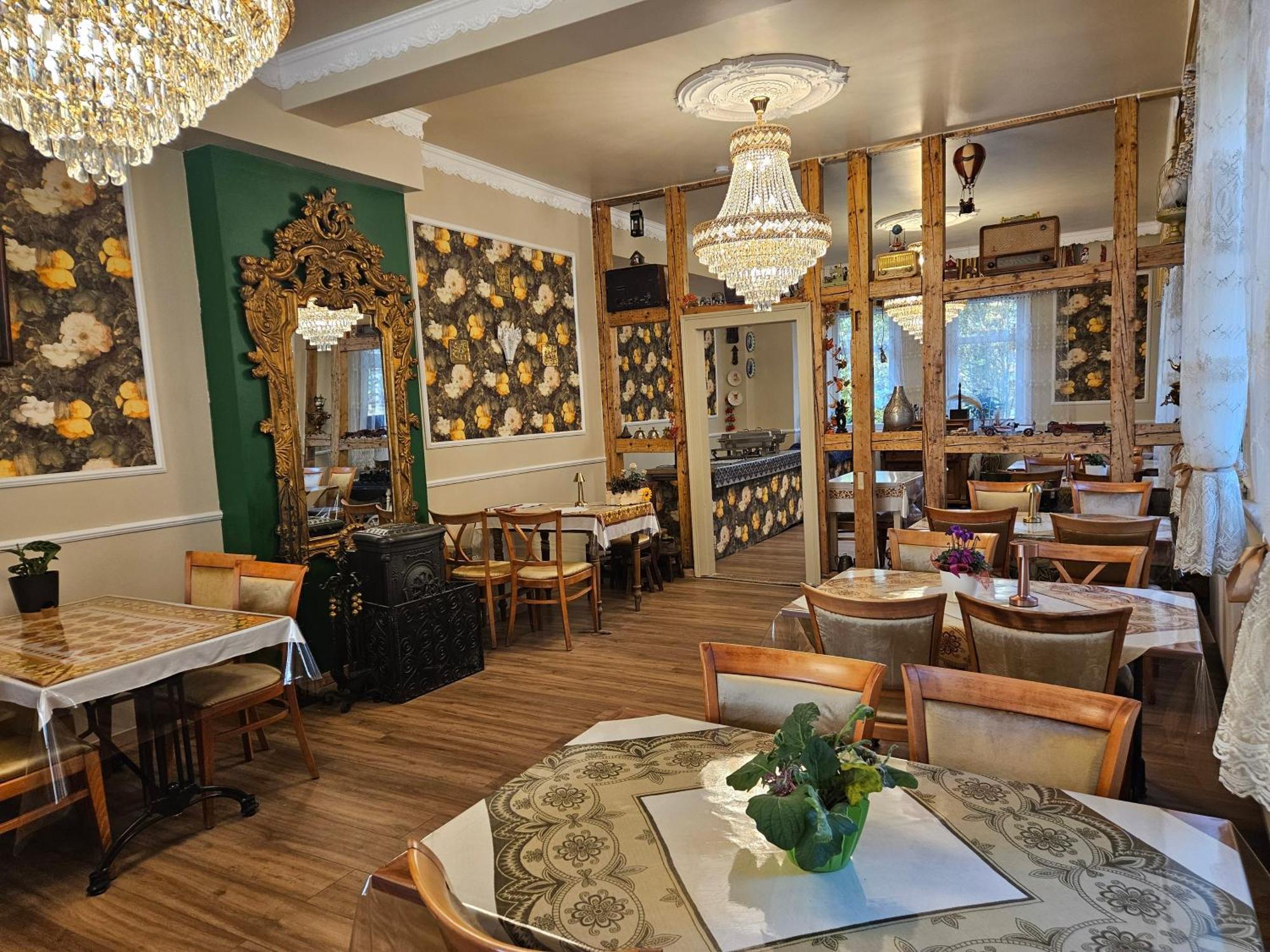 Boutique Hotel Am Bahndamm Нойхаус ам Ренвег Екстериор снимка