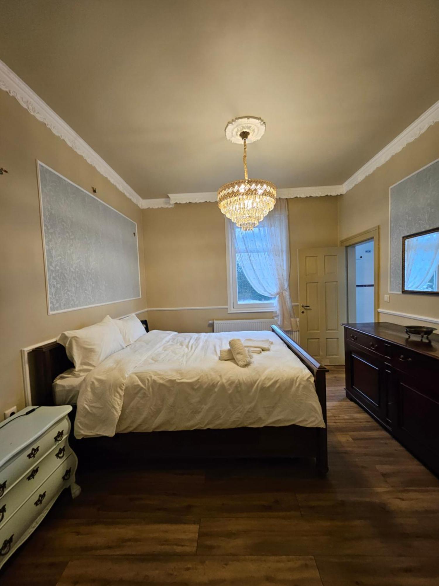 Boutique Hotel Am Bahndamm Нойхаус ам Ренвег Екстериор снимка